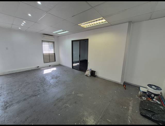 380M² OFFICE TO LET IN WOODMEAD